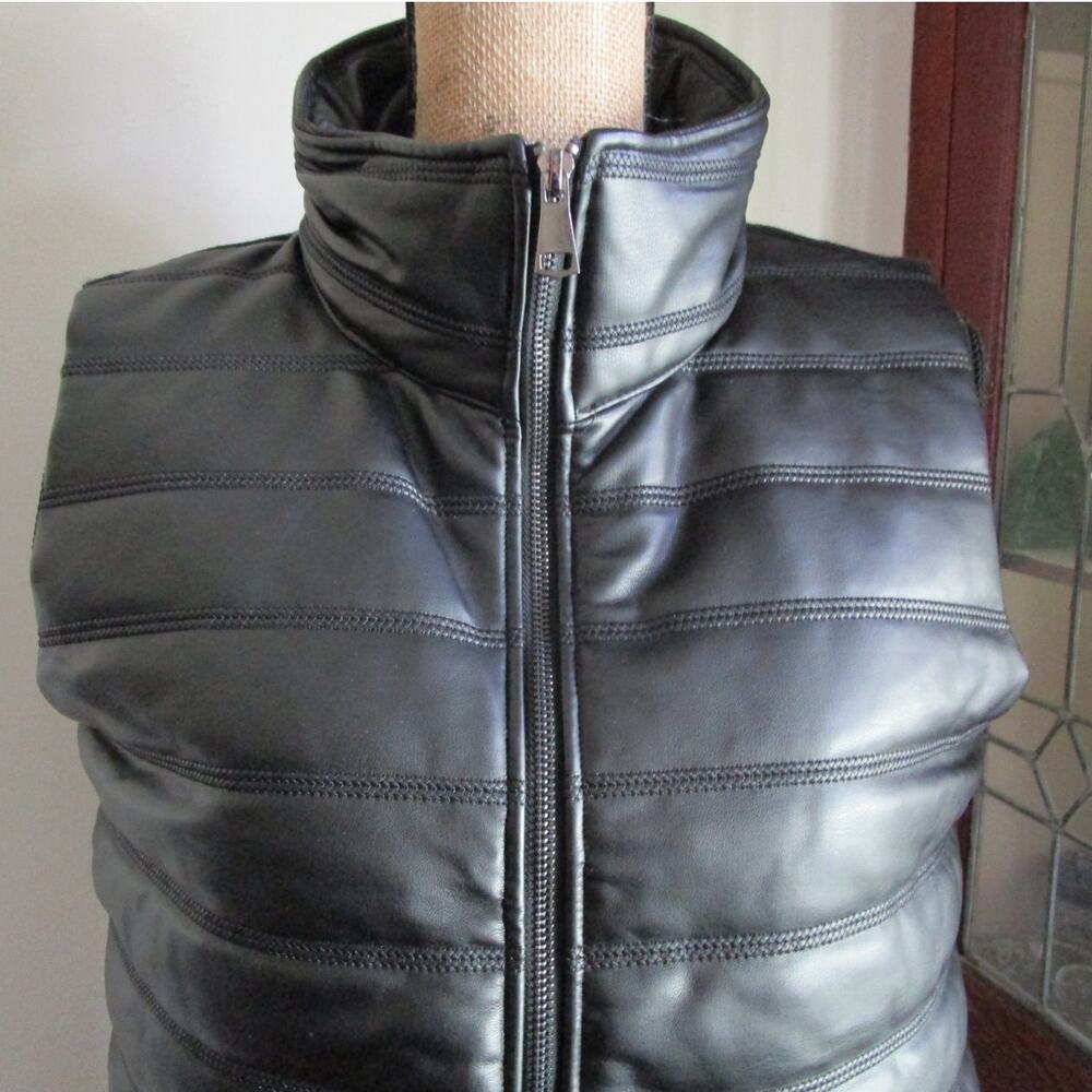 Max Studio Faux Leather Puffer Vest M Zip Up Mock Neck Black Quilted Streetwear - Picture 5 of 17